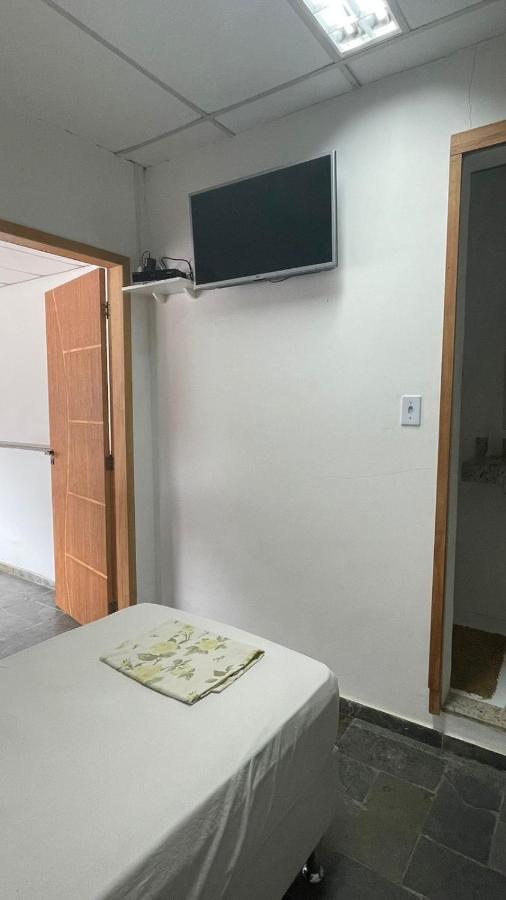 Suítes Nosso Lar Habitación en casa particular *